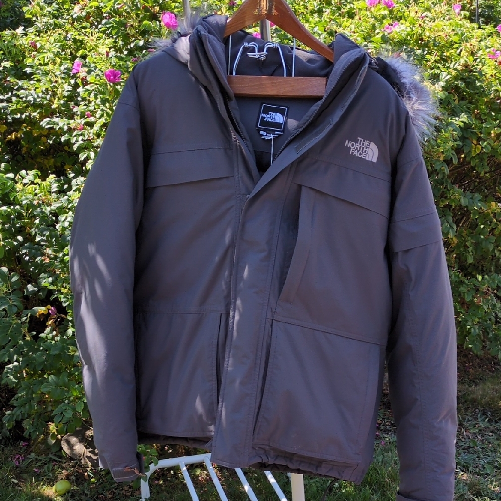 The North Face Men's Dark Gray Puffer Jacket
